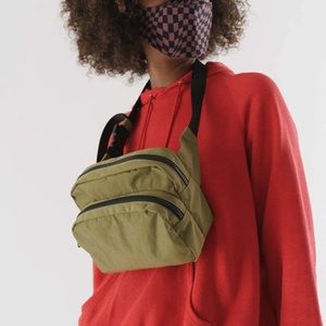 BAGGU Fanny Pack “Moss”